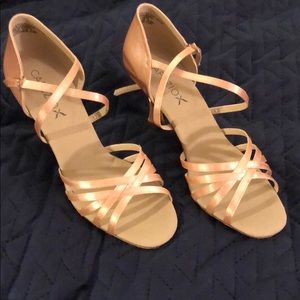 Capezio nude Latin dance shoes 2.5 heel